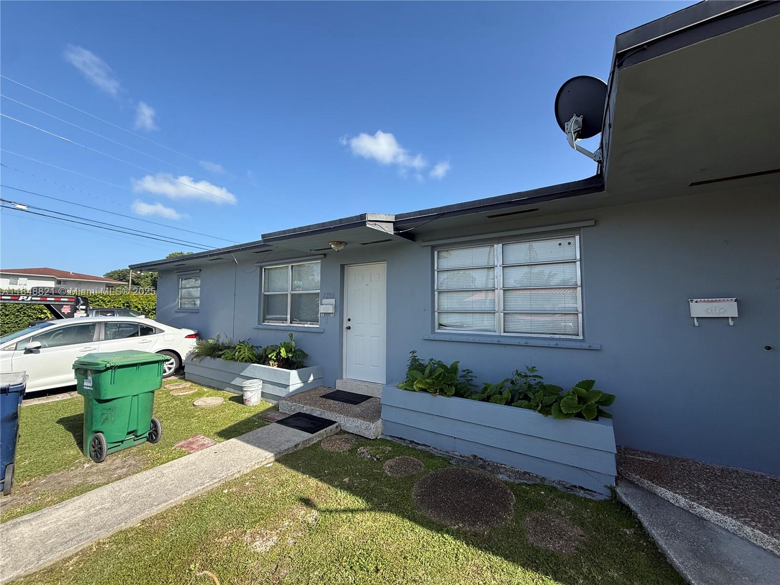 CORAL TERR SEC NO 2 - Residential Income