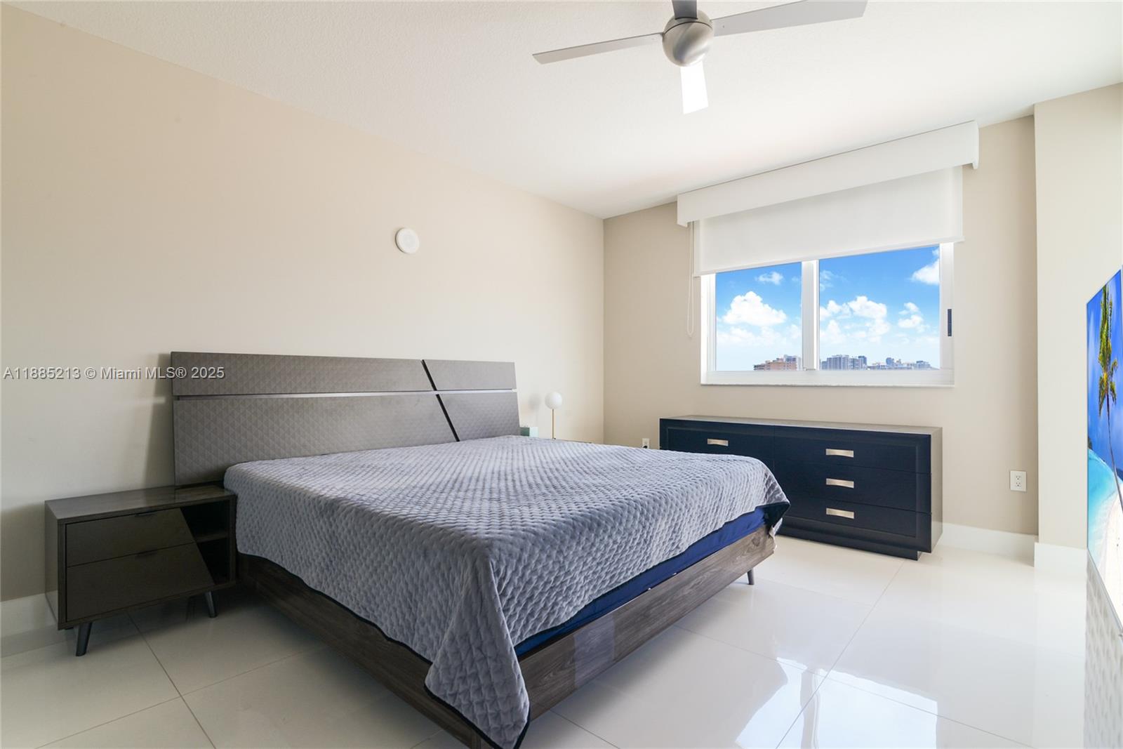 DUO CONDOMINIUM WEST - Residential Lease