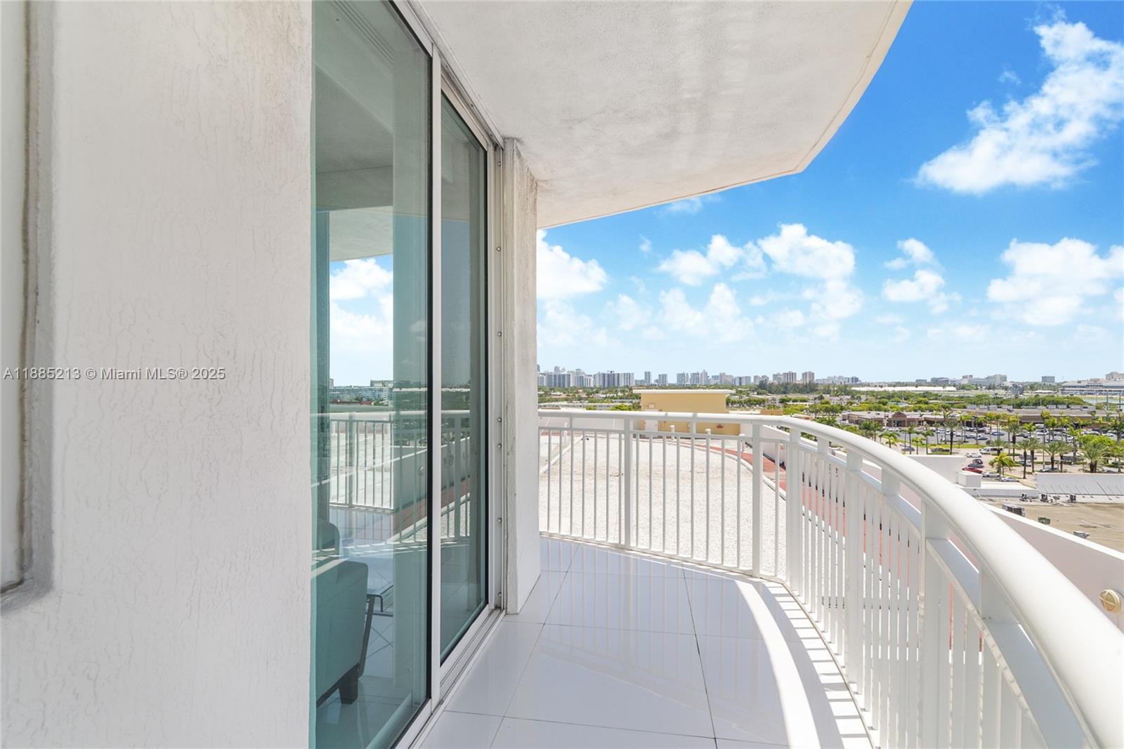 DUO CONDOMINIUM WEST - Residential Lease