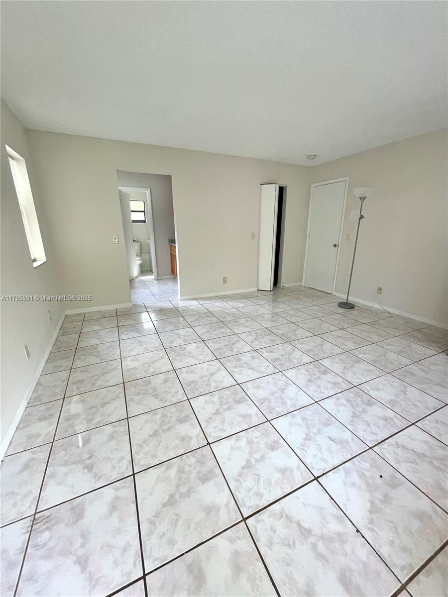 247 SW 7th St (Utilities Incl) 249-B Studio