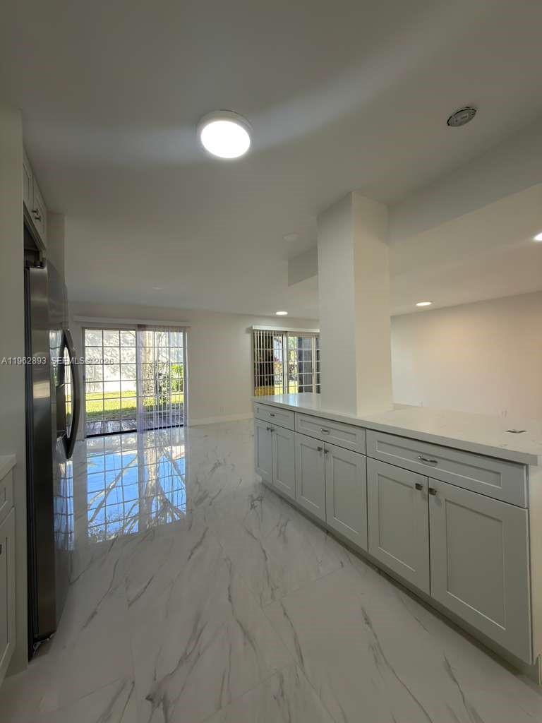 TRELLISES 3 CONDO - Residential