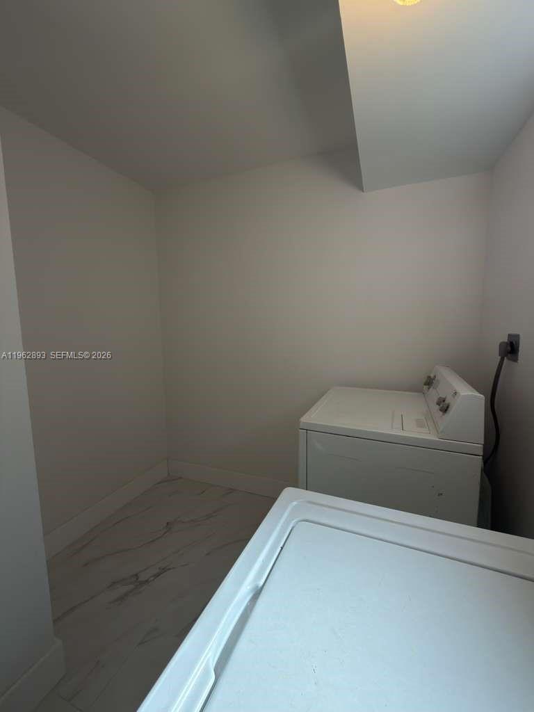 TRELLISES 3 CONDO - Residential