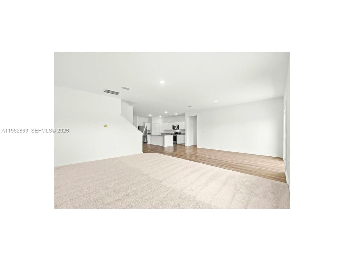 TRELLISES 3 CONDO - Residential