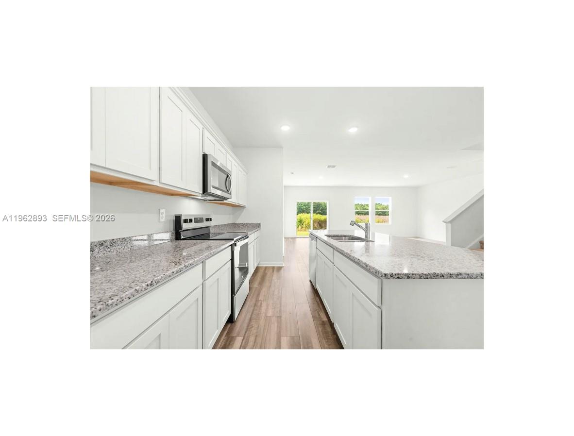 TRELLISES 3 CONDO - Residential