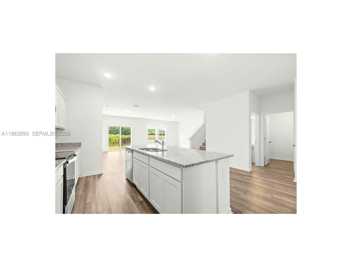 TRELLISES 3 CONDO - Residential