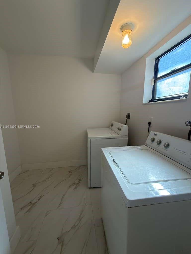 TRELLISES 3 CONDO - Residential