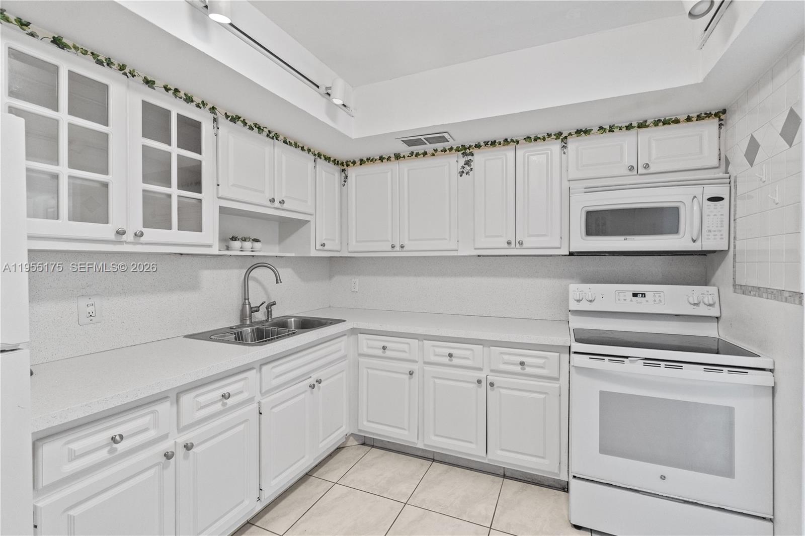 BUCKLEY TOWERS CONDO - Residential