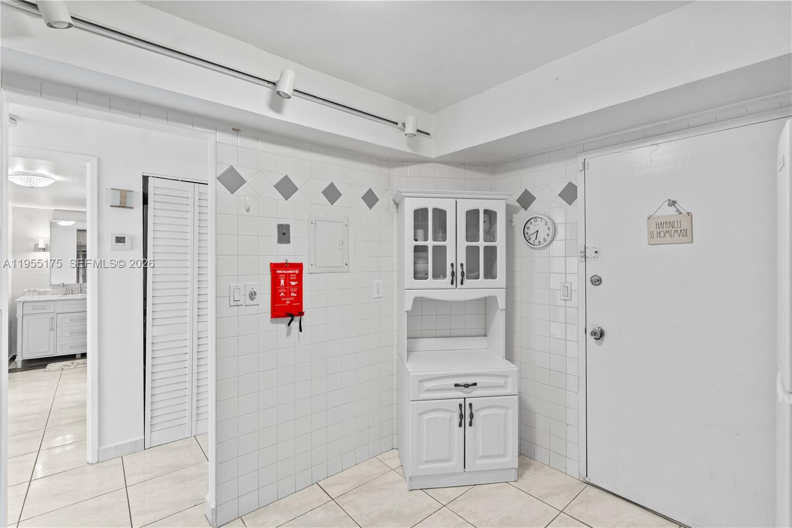 BUCKLEY TOWERS CONDO - Residential