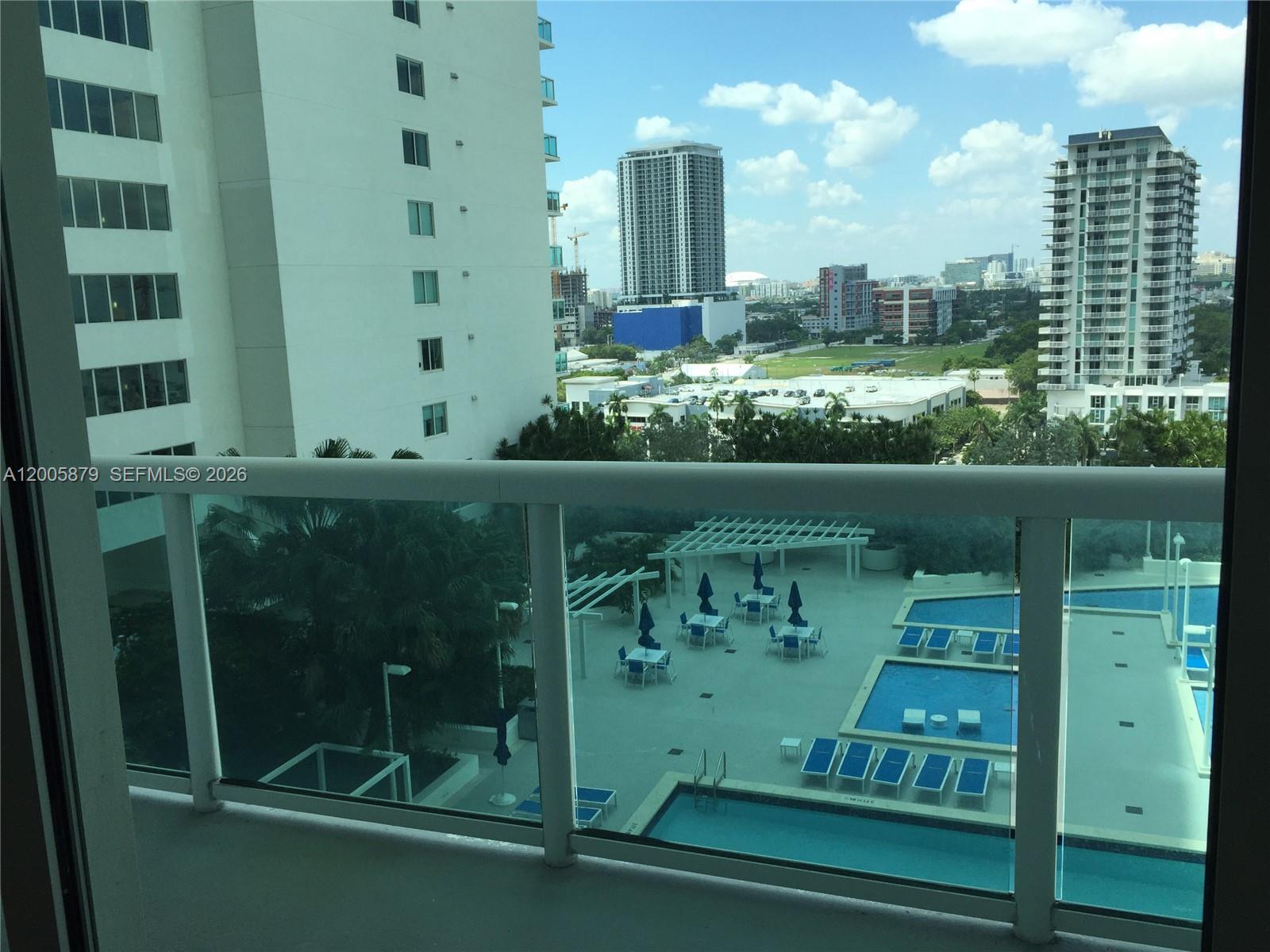 1800 CLUB CONDO - Residential Lease