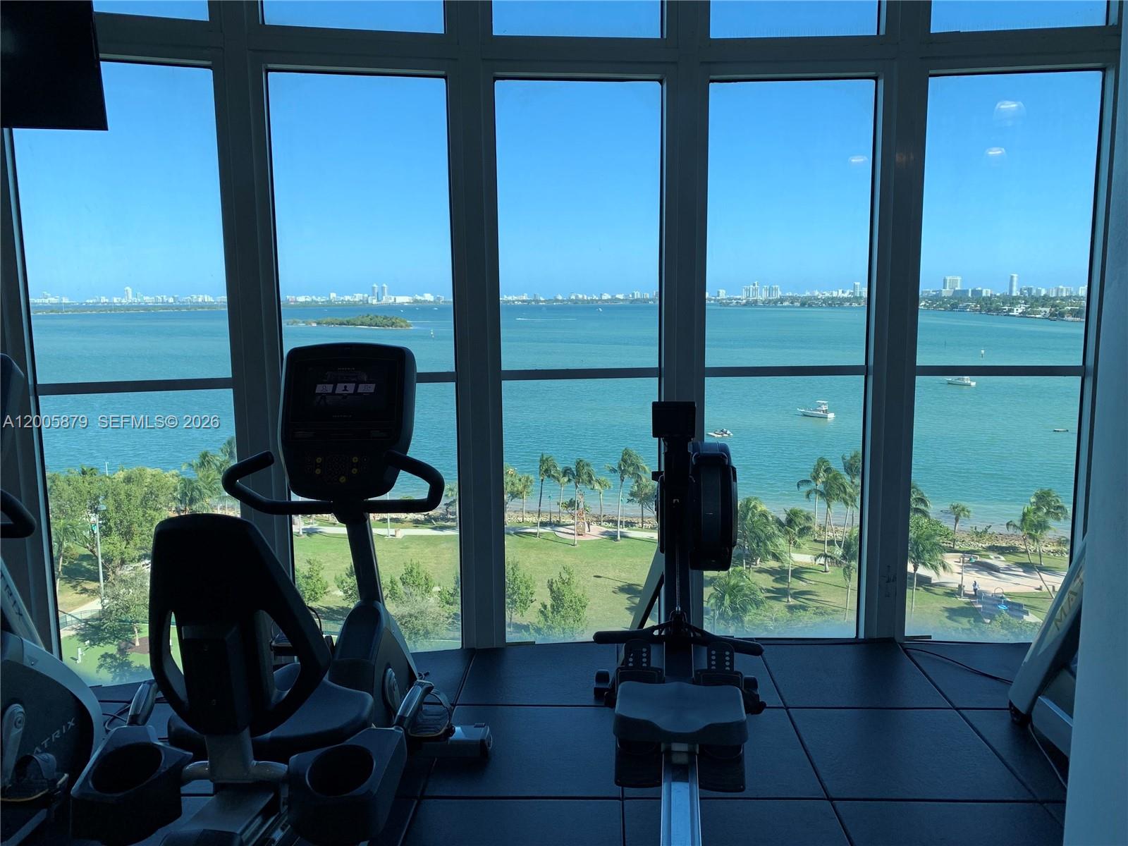 1800 CLUB CONDO - Residential Lease