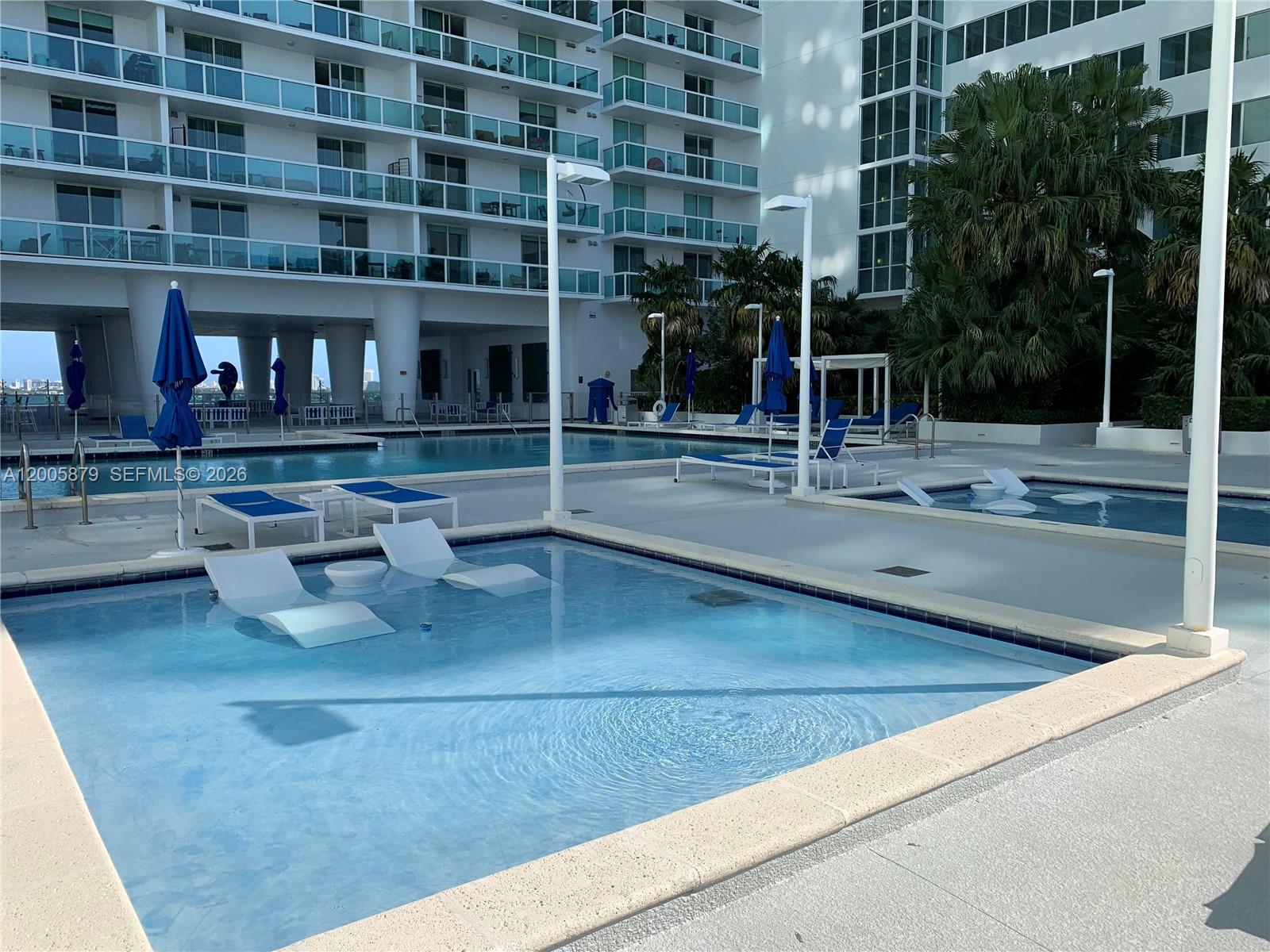 1800 CLUB CONDO - Residential Lease