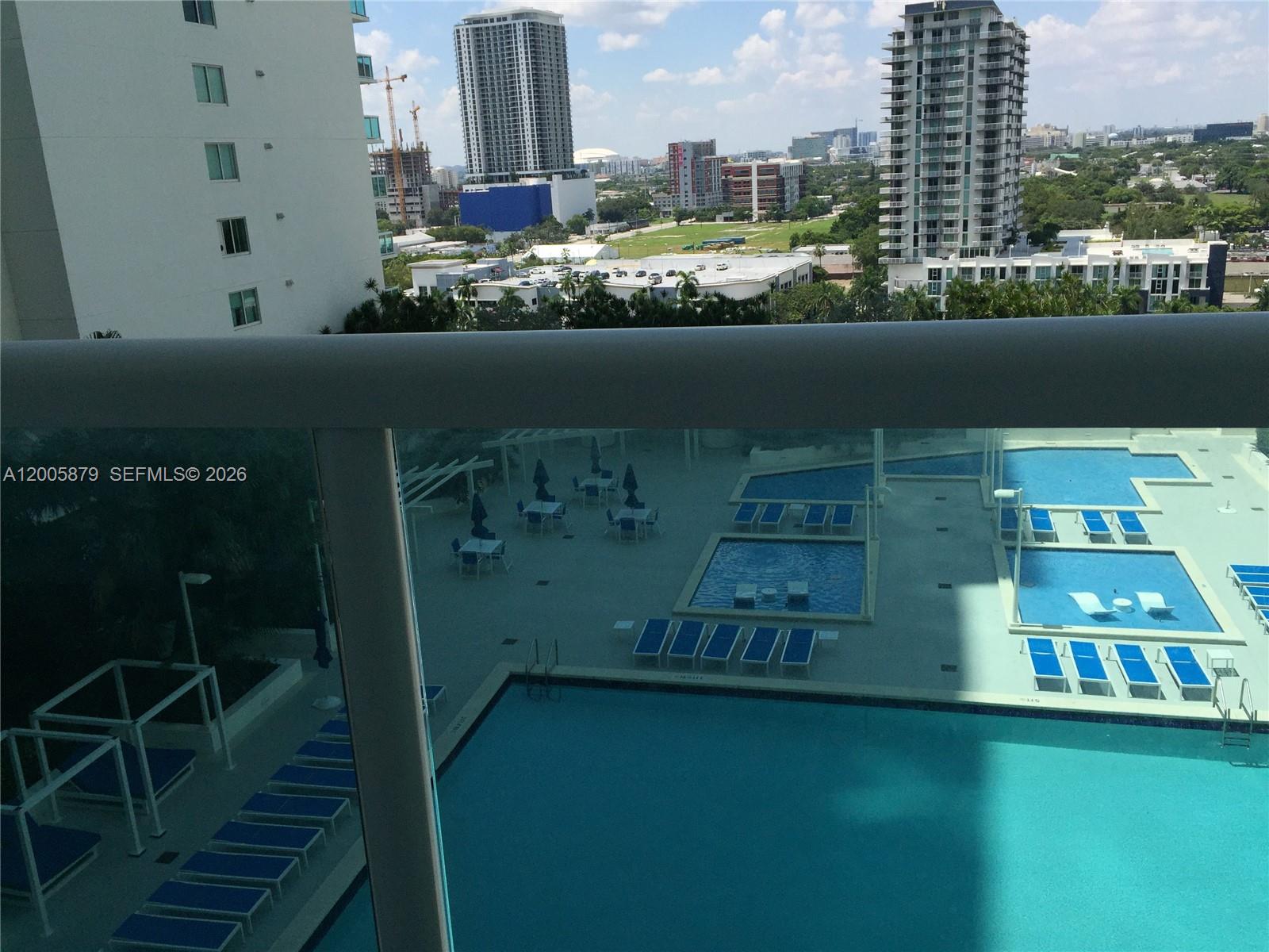 1800 CLUB CONDO - Residential Lease