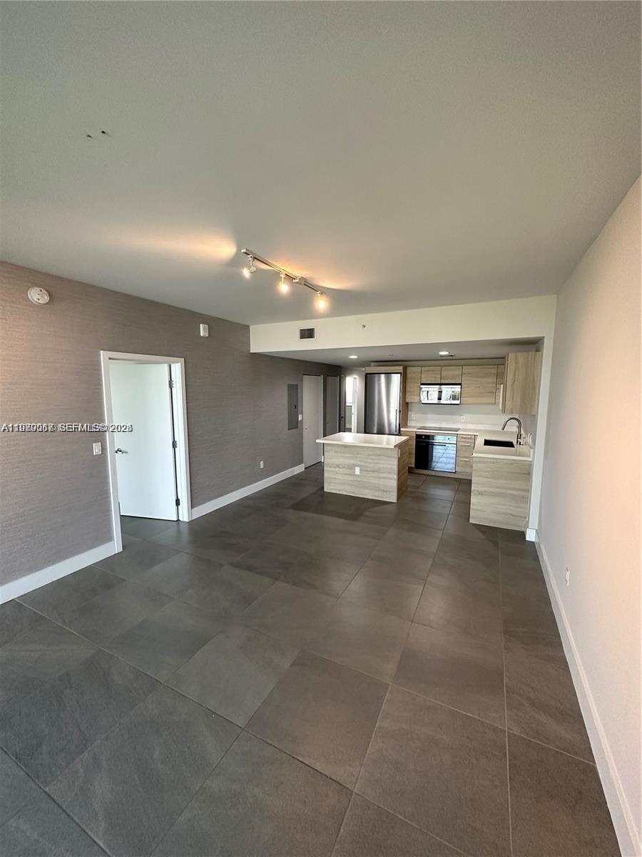 THE HARBOUR SOUTH CONDO - Residential Lease