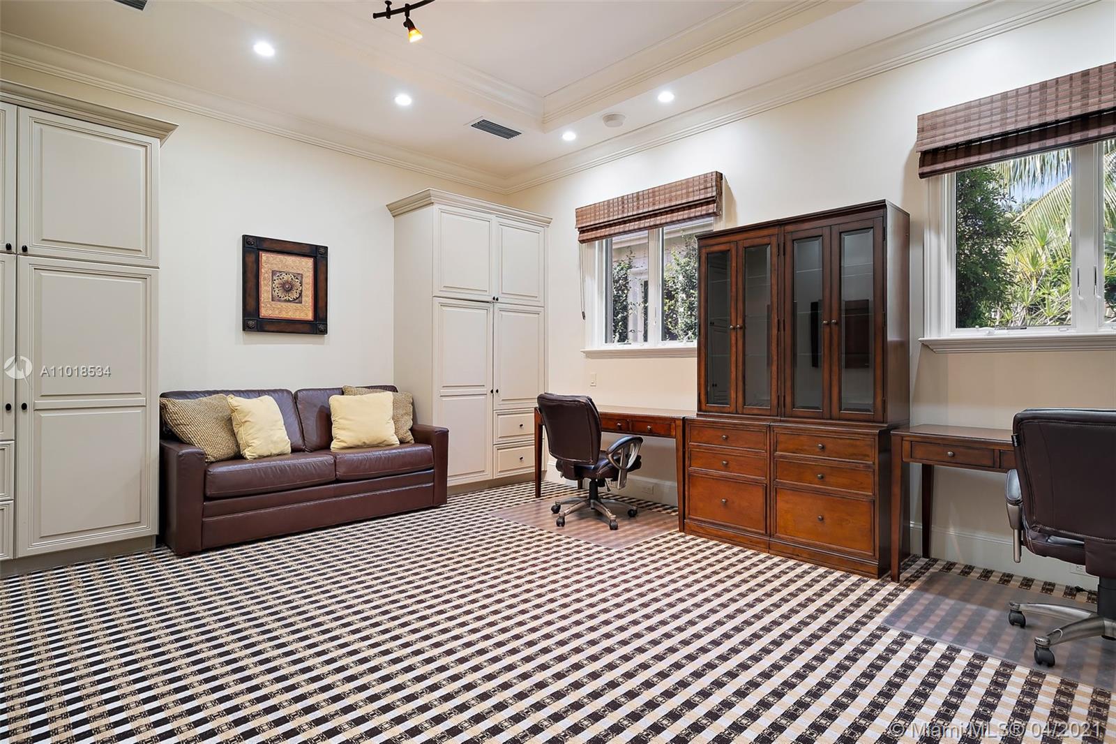 OLD PALM 4 - Residential