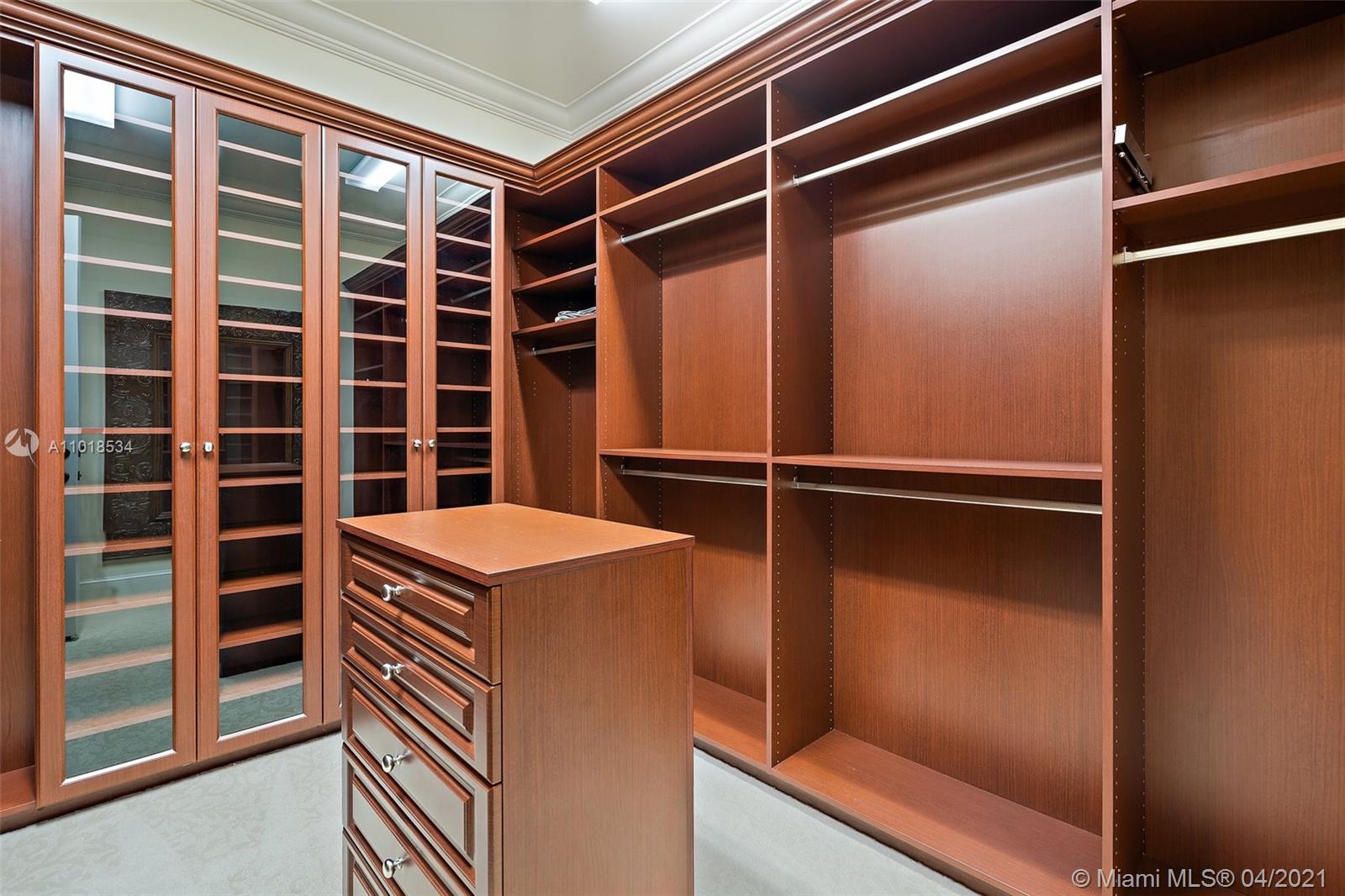 OLD PALM 4 - Residential