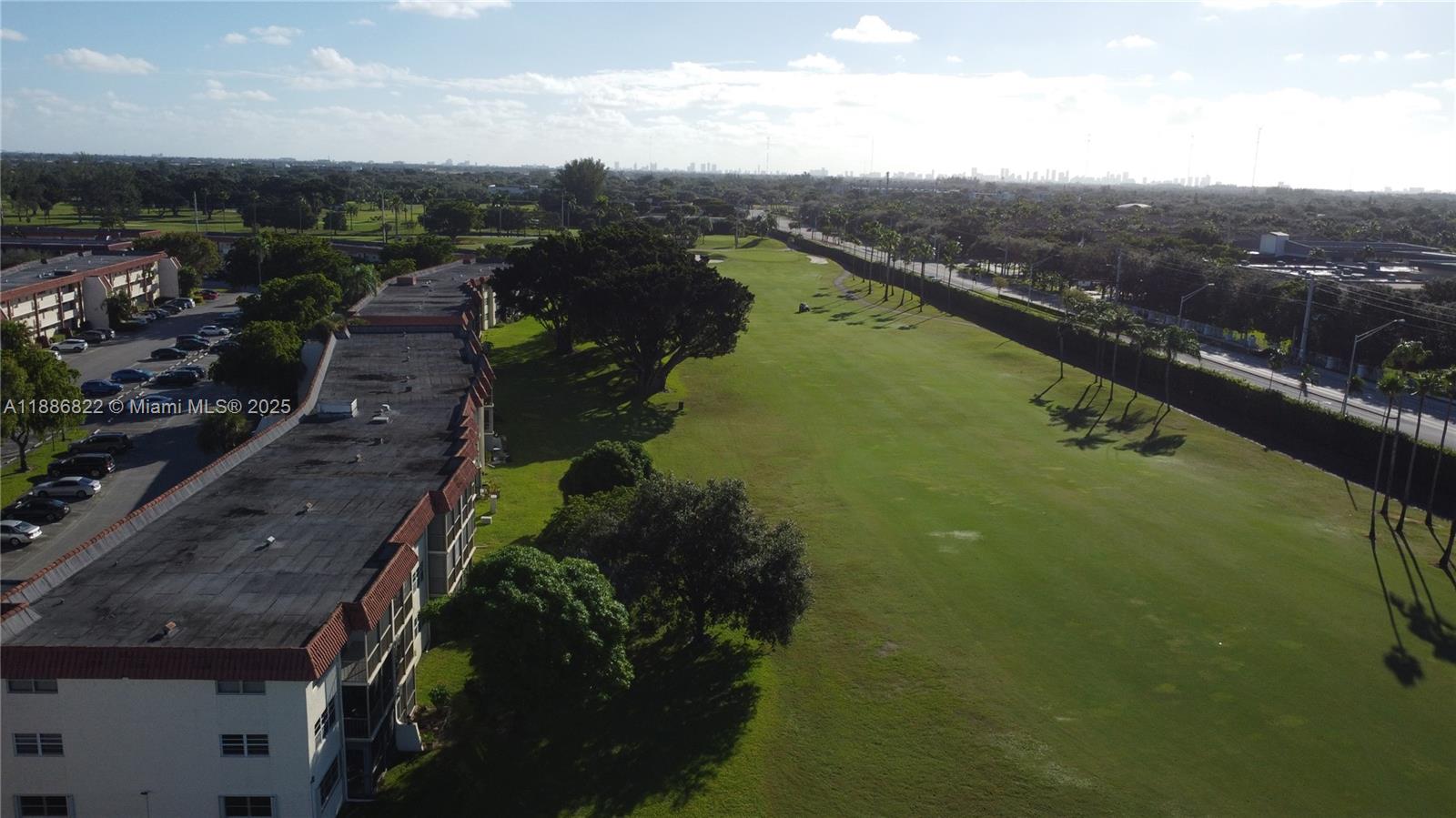 HOLLYBROOK GOLF AND - Residential Lease