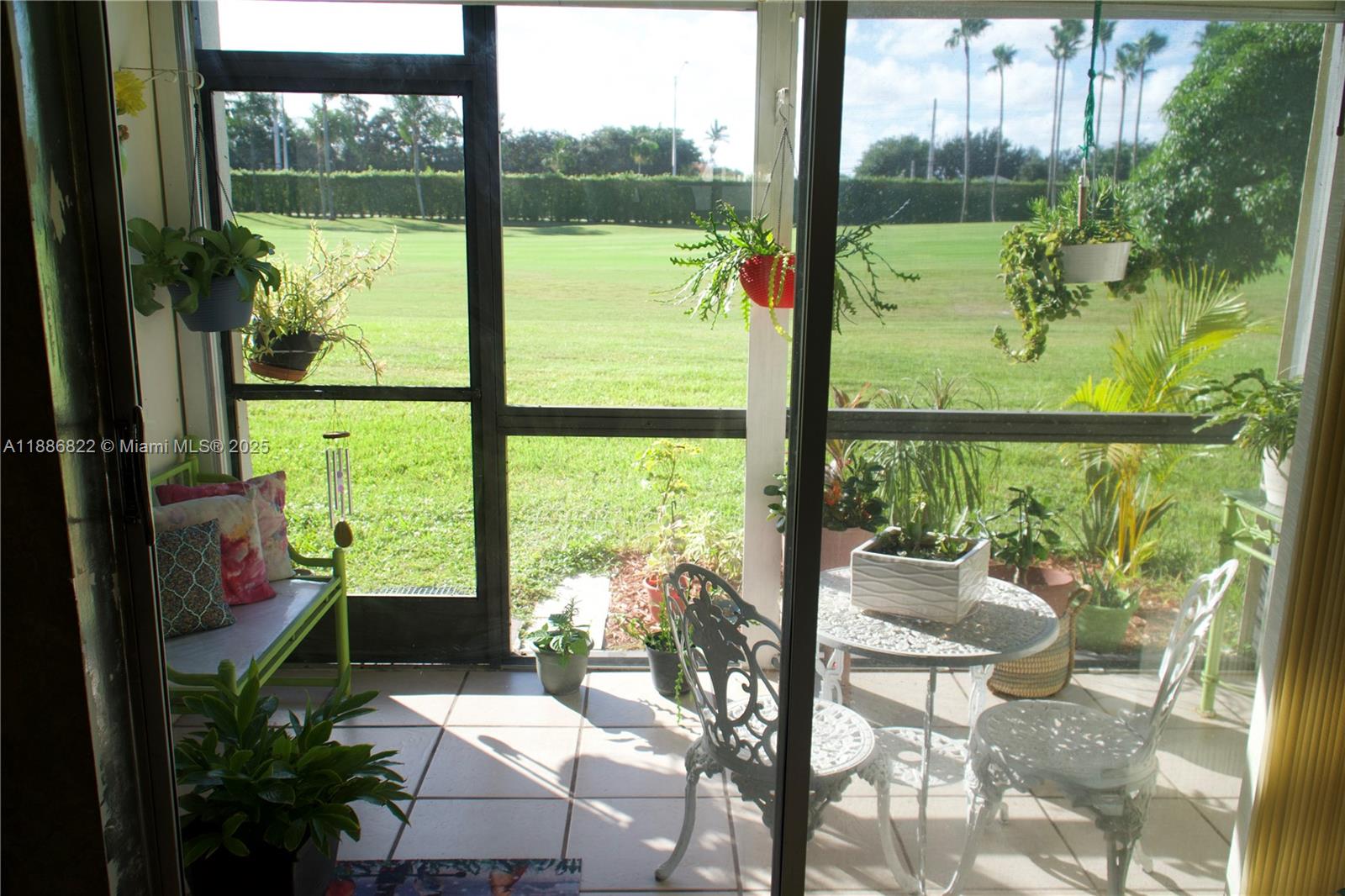 HOLLYBROOK GOLF AND - Residential Lease