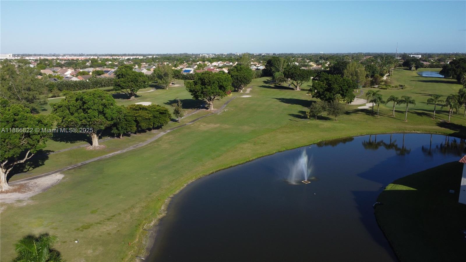 HOLLYBROOK GOLF AND - Residential Lease