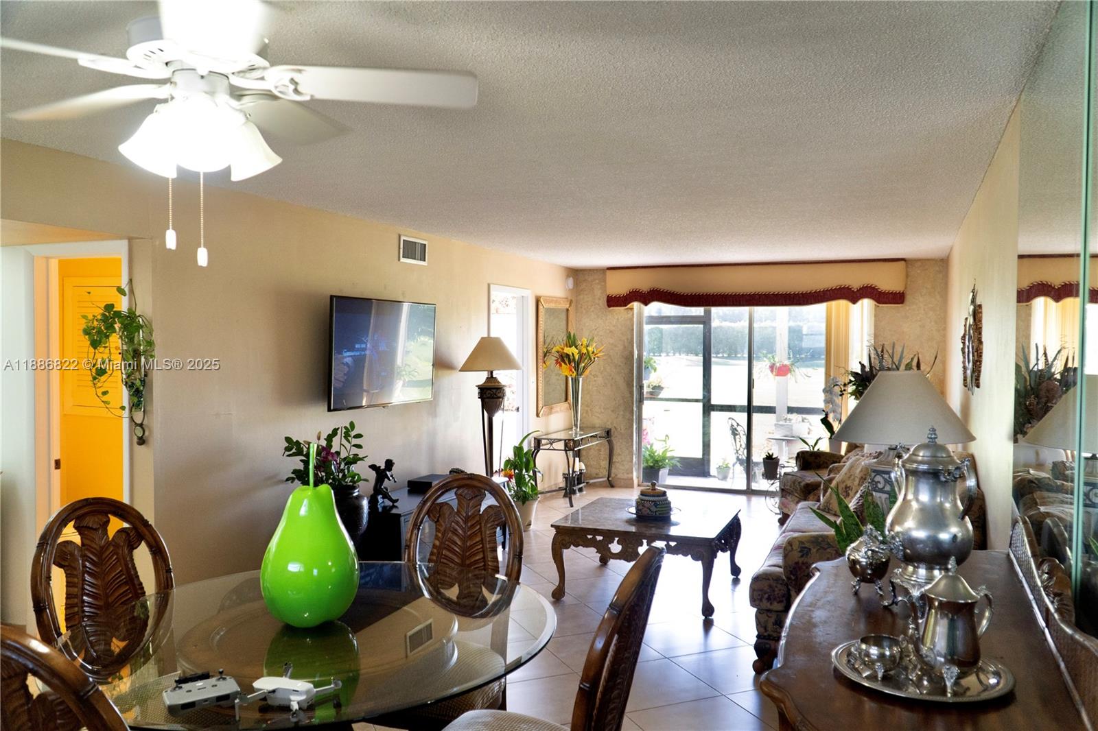 HOLLYBROOK GOLF AND - Residential Lease