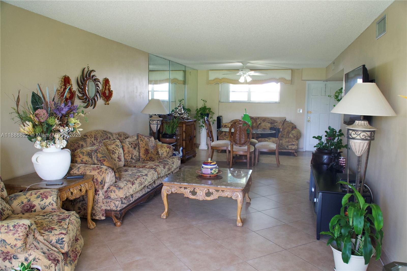 HOLLYBROOK GOLF AND - Residential Lease