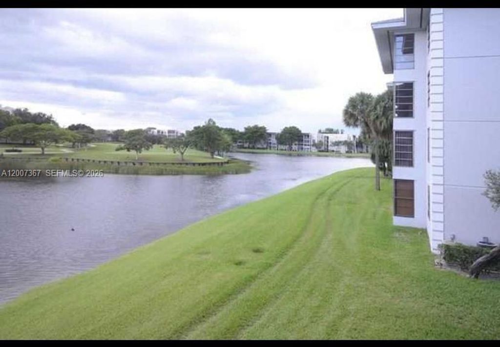 Photo of 1518 Whitehall Dr #104, Davie, FL 33324 (MLS # A12007367)