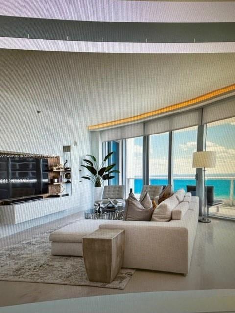 THE RESIDENCES AT THE BAT - Residential