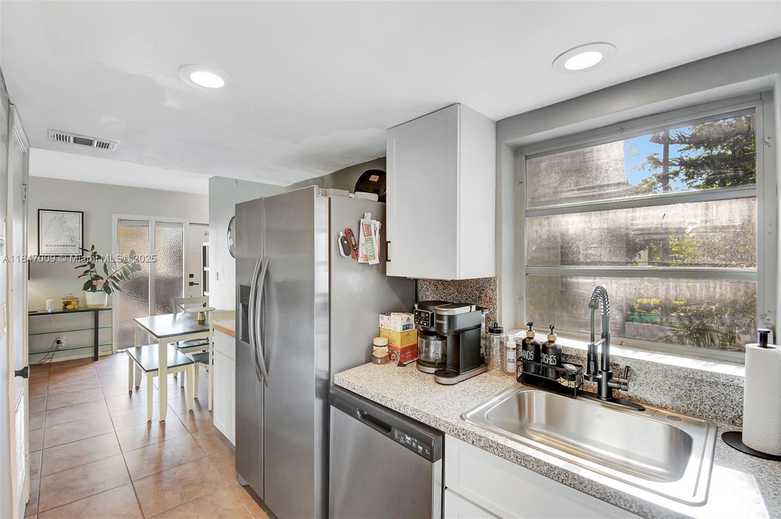 GABLE ARMS CONDO - Residential