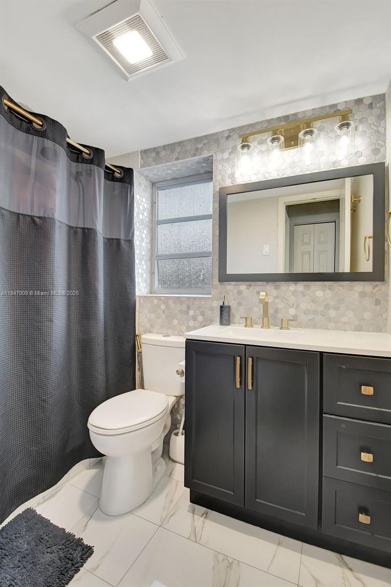 GABLE ARMS CONDO - Residential