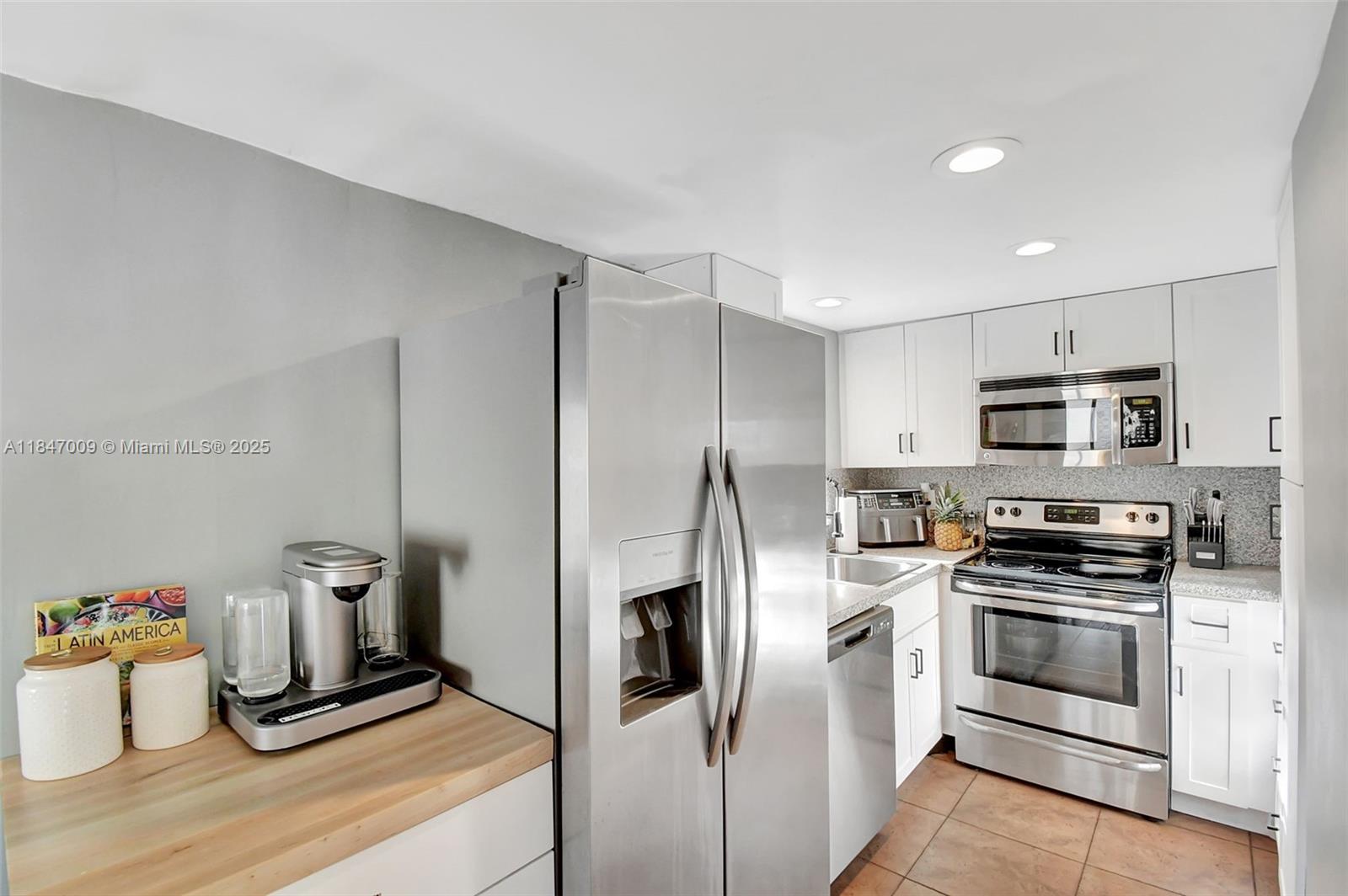 GABLE ARMS CONDO - Residential