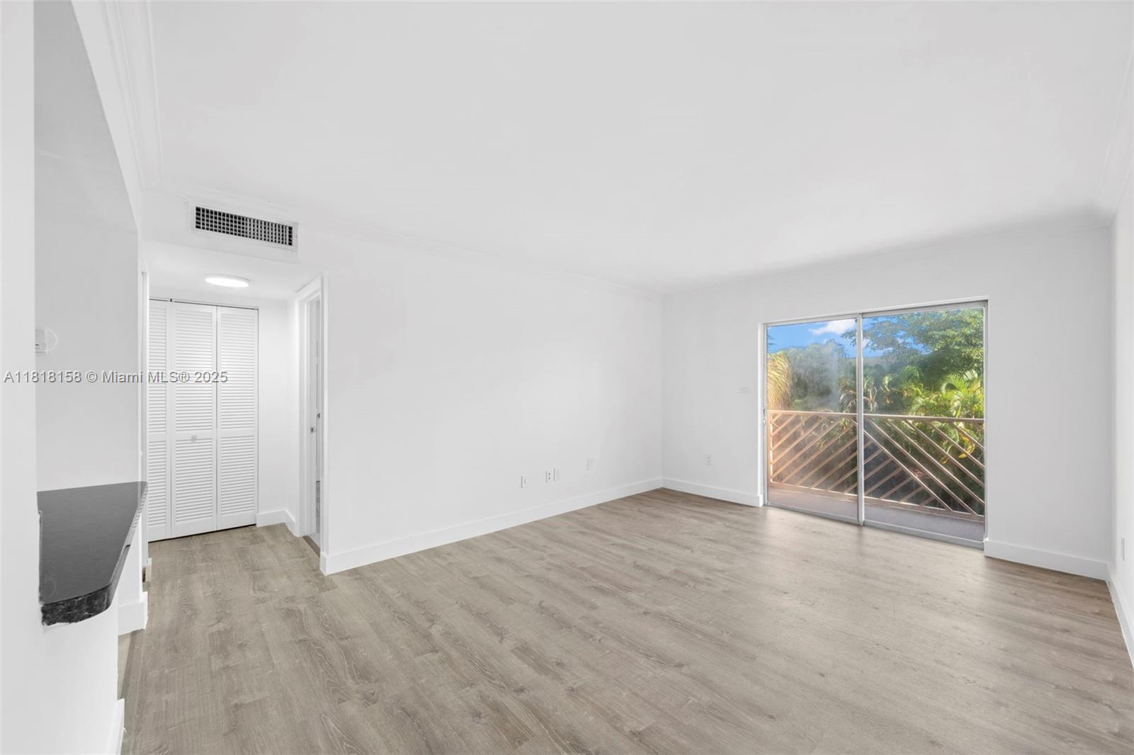 4325 Nw South Tamiami Canal Dr 306, Miami, Broward County, Florida - 1 Bedrooms  
1 Bathrooms - 