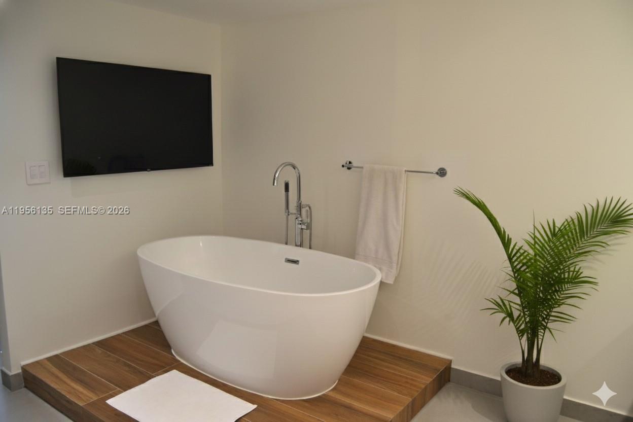 JOCKEY CLUB III CONDO - Residential