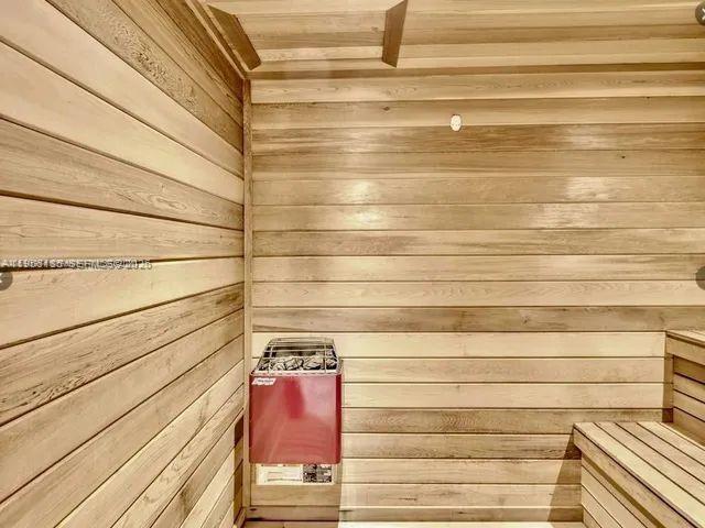 JOCKEY CLUB III CONDO - Residential