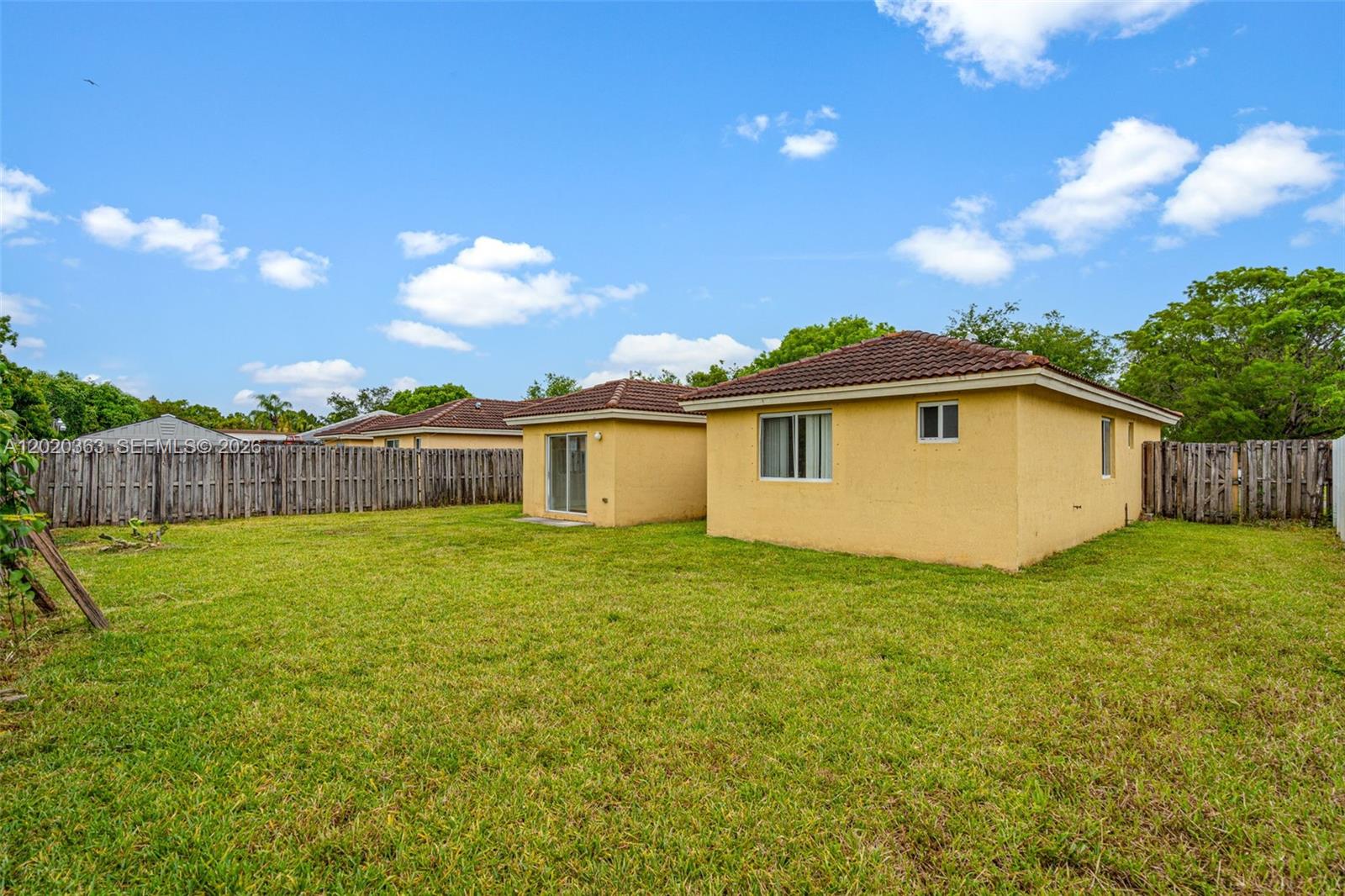KINGS ESTATES - Residential