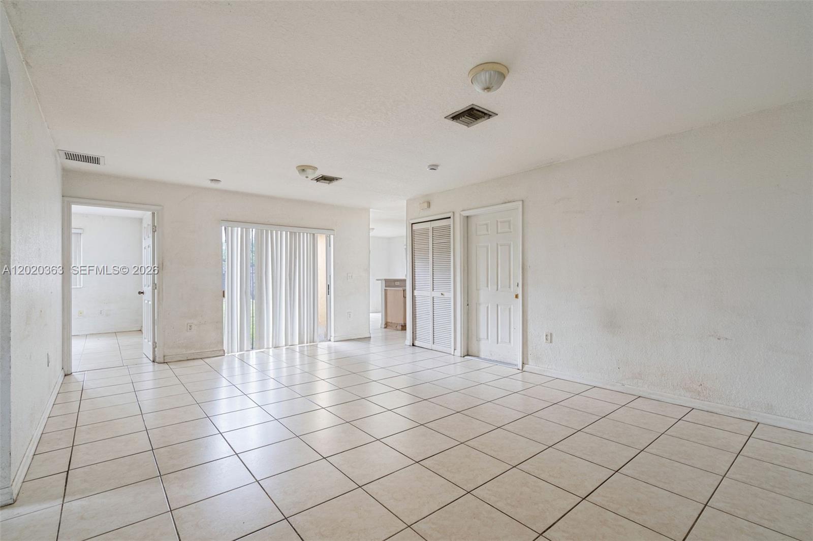 KINGS ESTATES - Residential