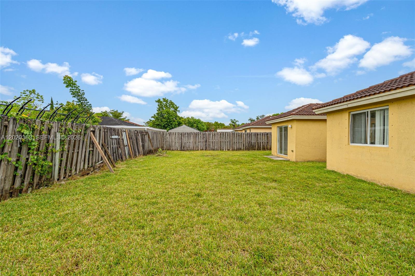 KINGS ESTATES - Residential