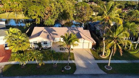 570 Royal Poinciana Ct Weston FL 33326