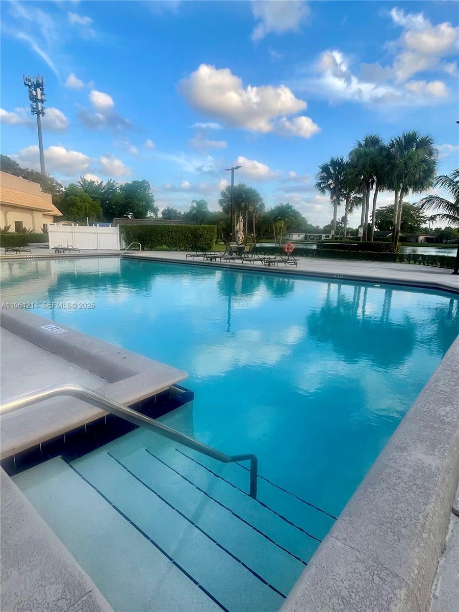 BONAVENTURE LAKES - Residential