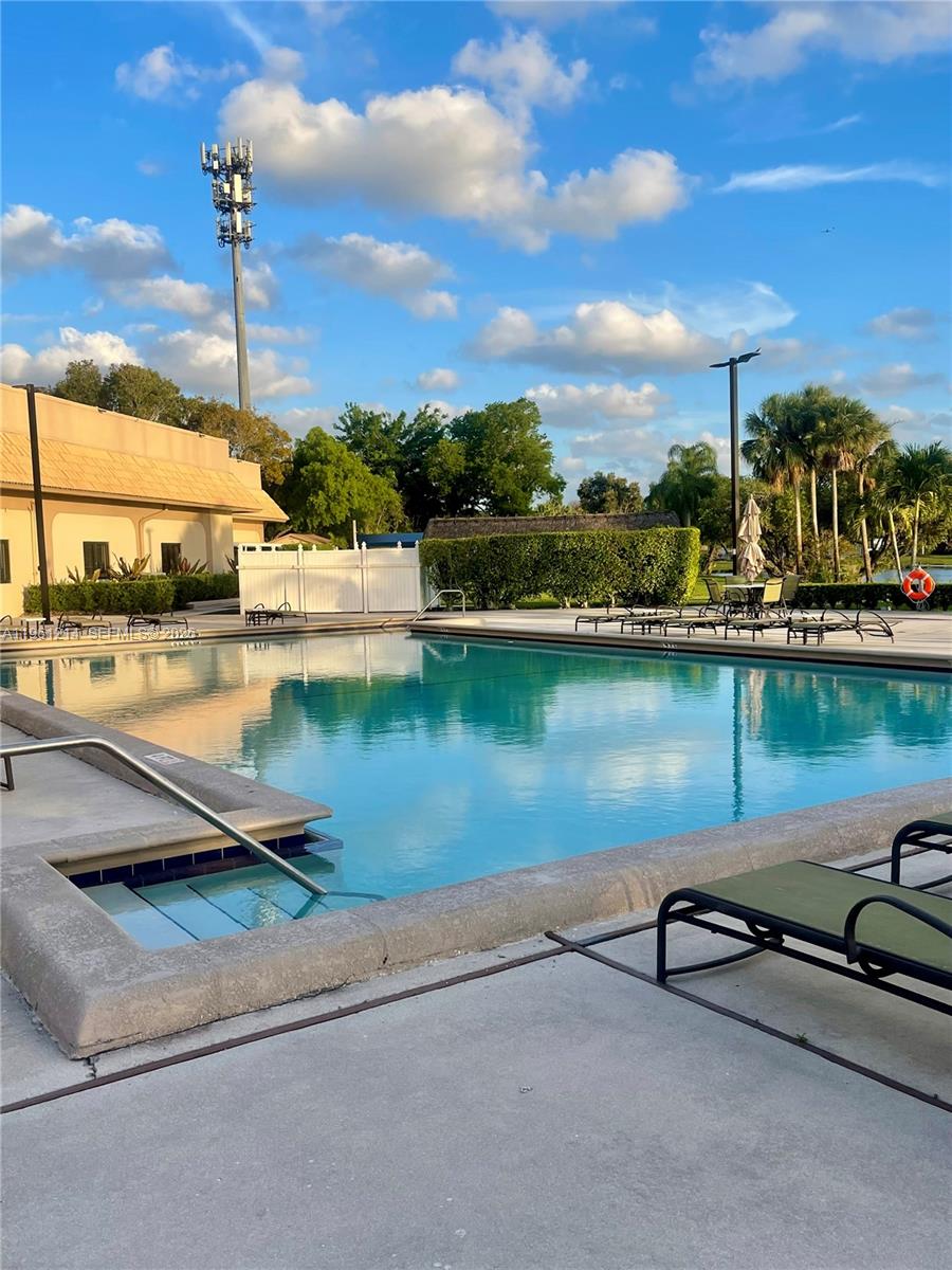 BONAVENTURE LAKES - Residential