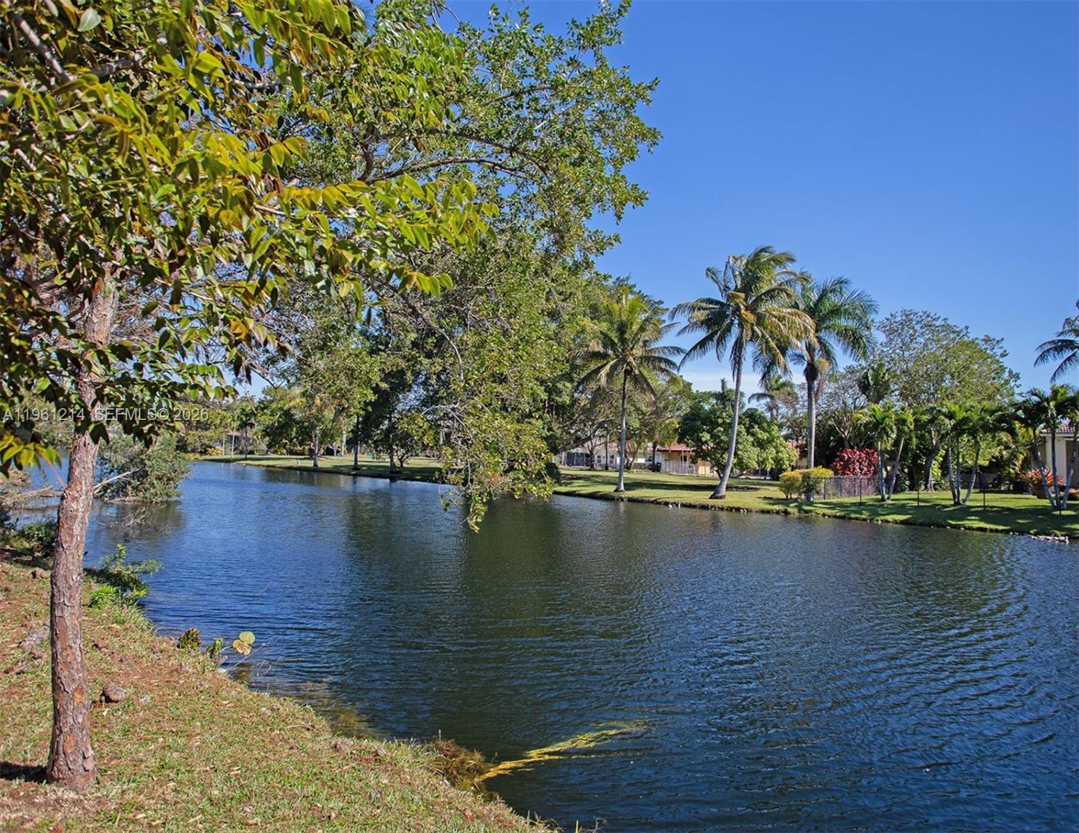 570 Royal Poinciana Ct