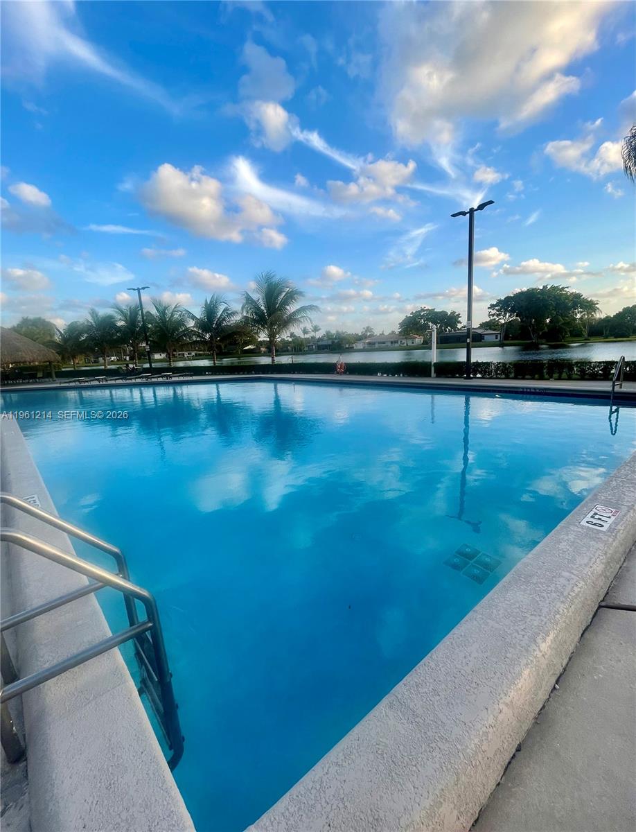 BONAVENTURE LAKES - Residential