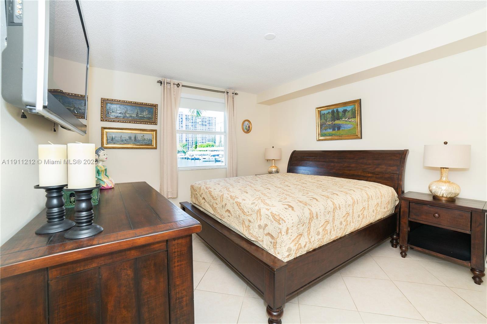 PORTO BELLAGIO CONDO - Residential