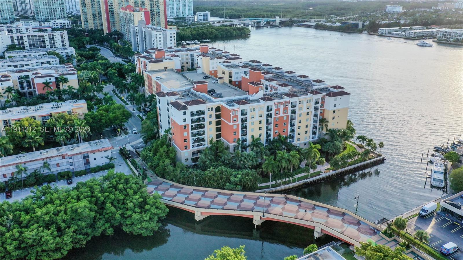 PORTO BELLAGIO CONDO - Residential