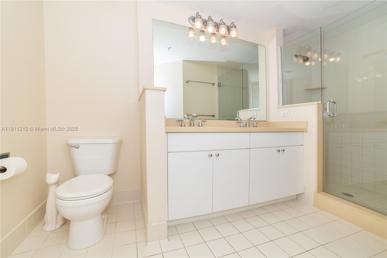 PORTO BELLAGIO CONDO - Residential