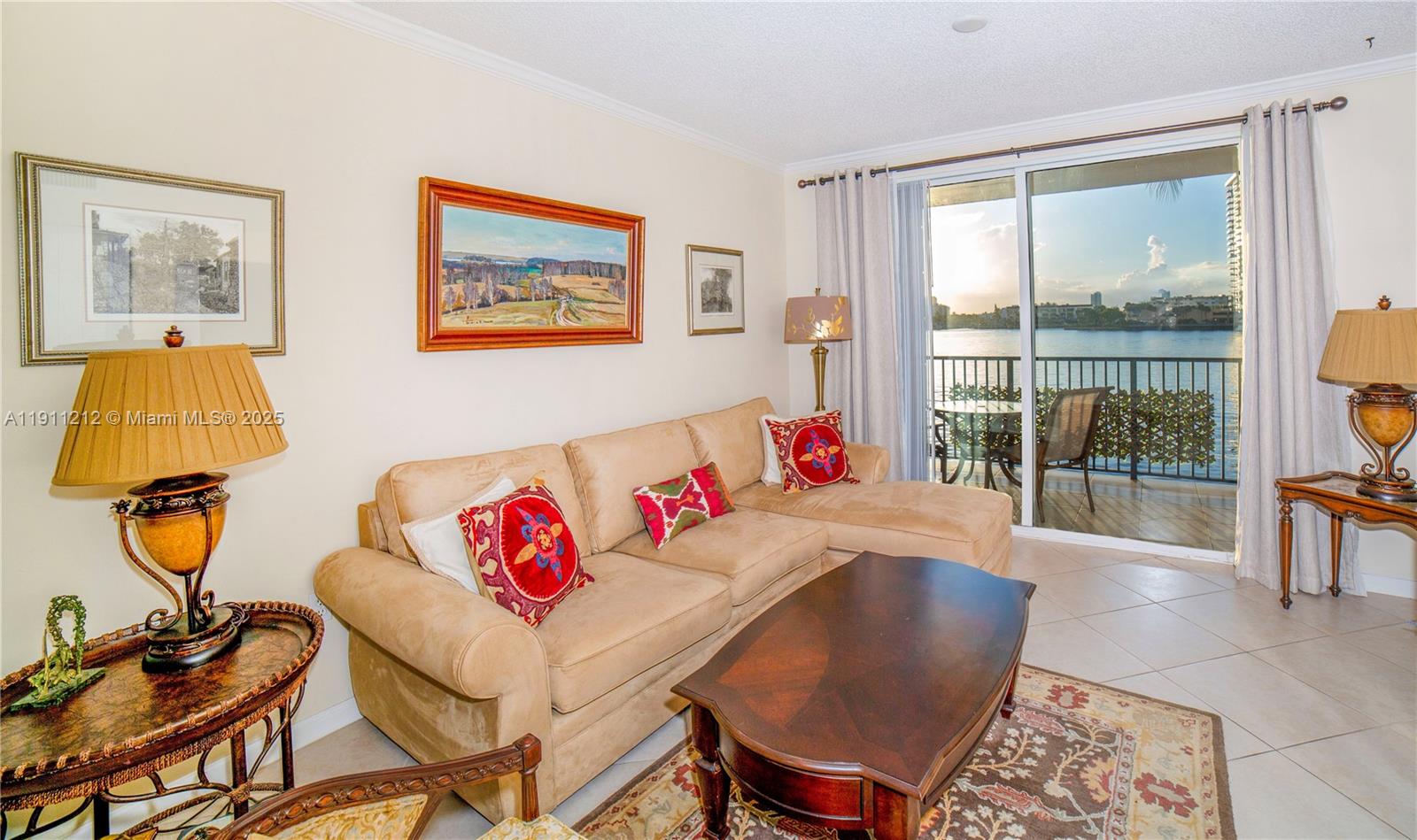 PORTO BELLAGIO CONDO - Residential