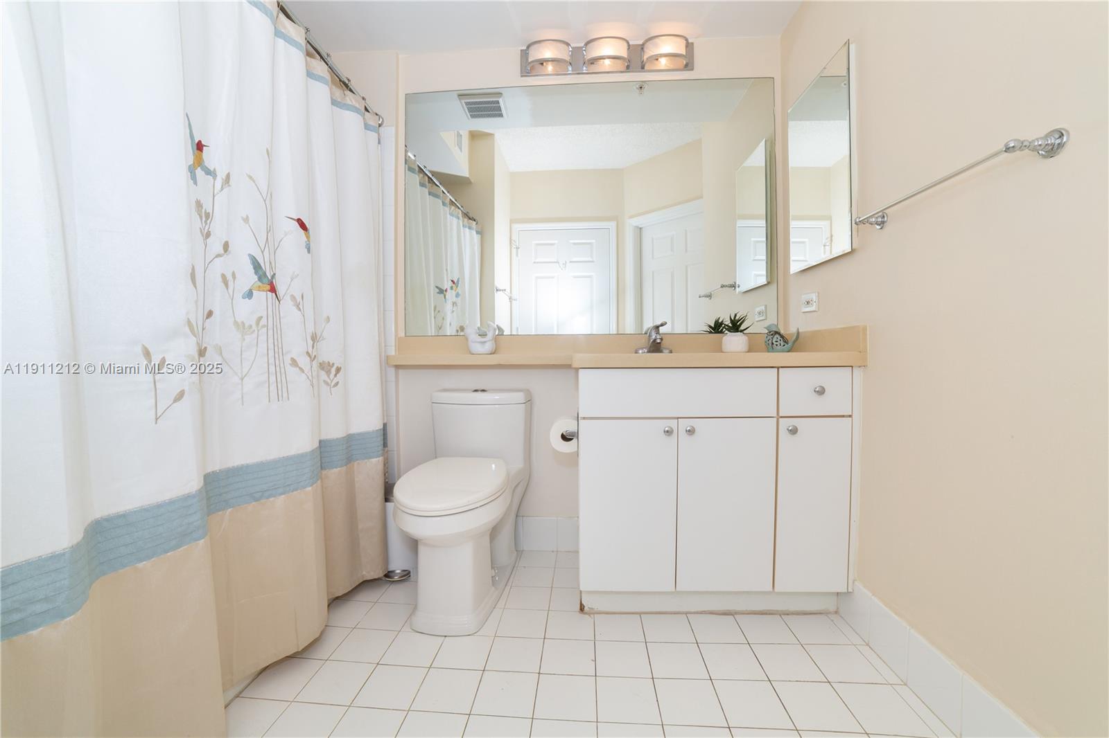 PORTO BELLAGIO CONDO - Residential