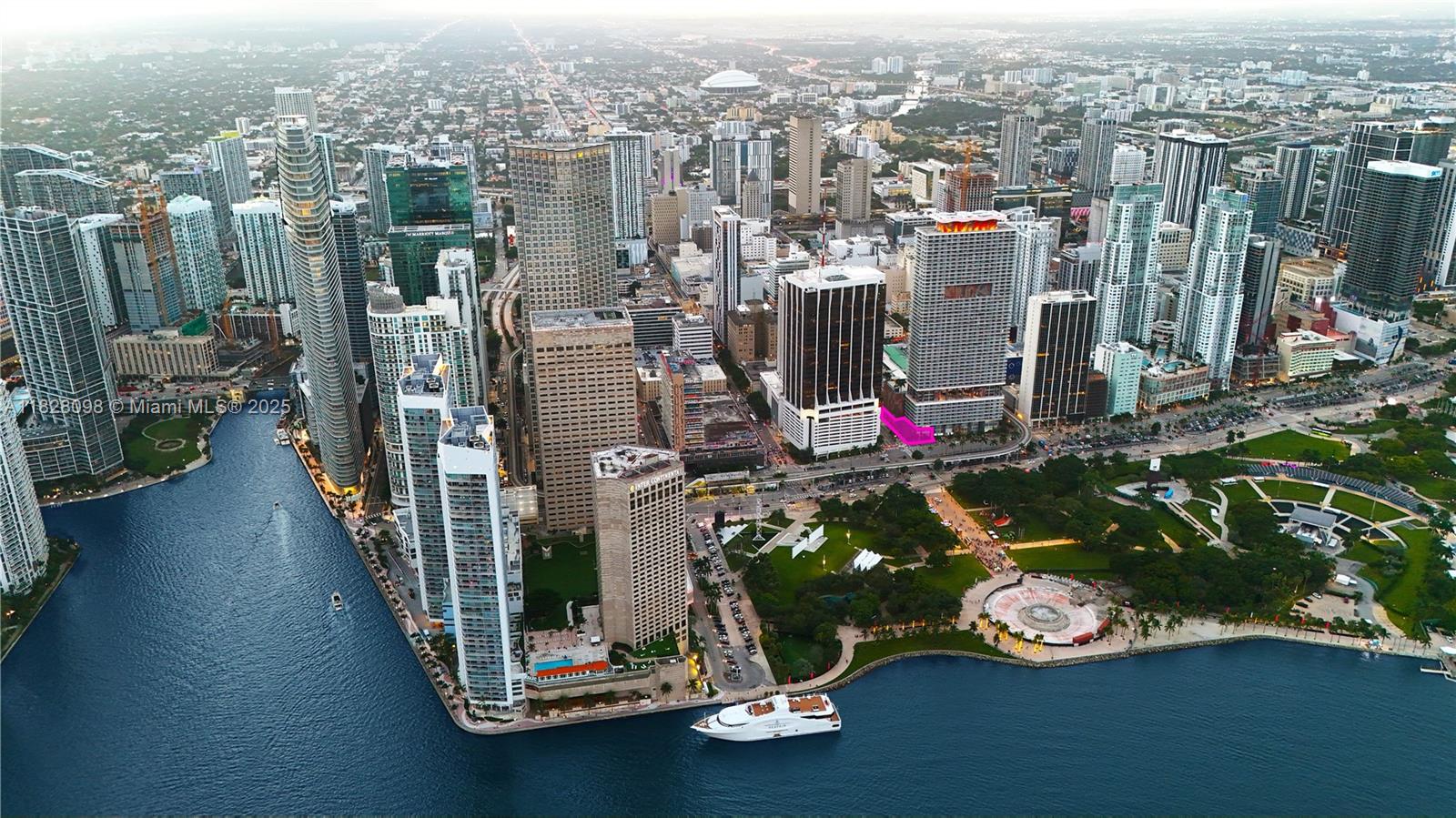 50 Biscayne Blvd CU1-3