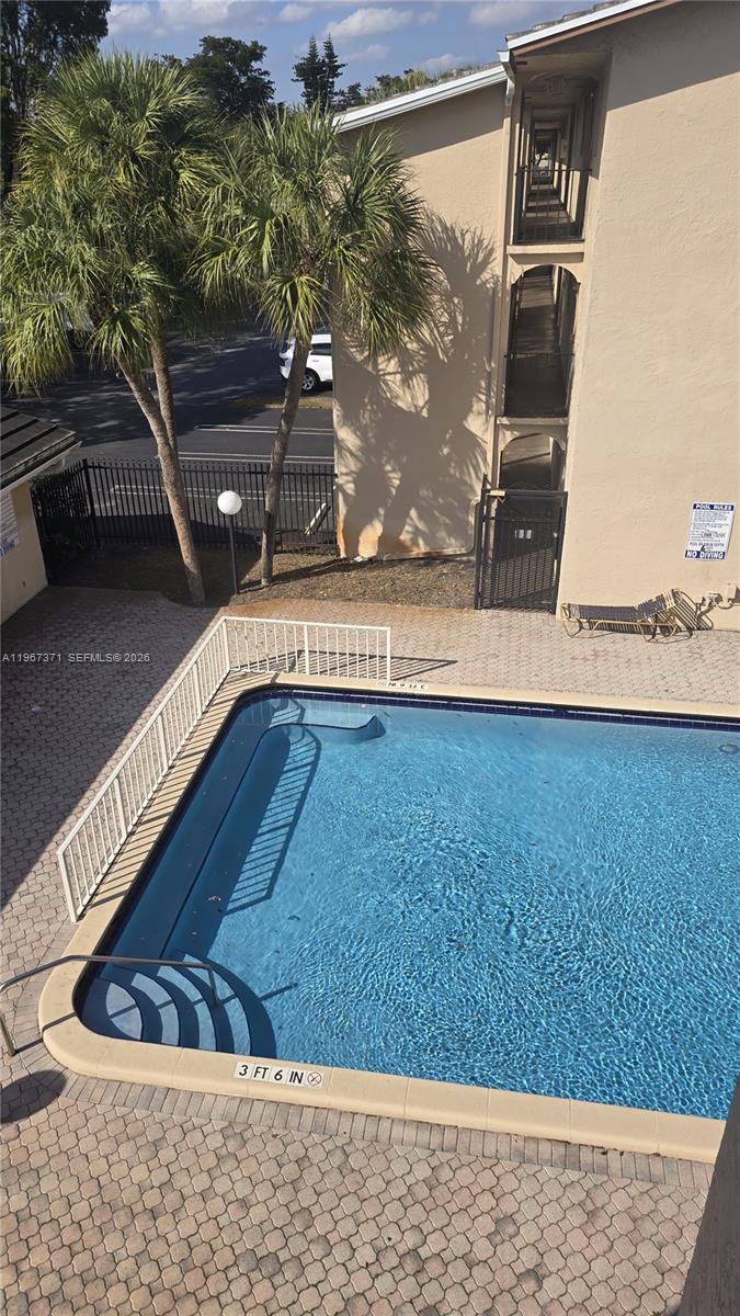 FOREST HILLS CONDO SOUTH - Residential