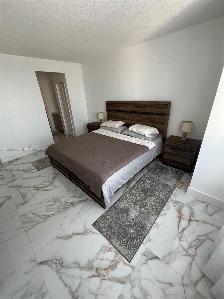 ALEXANDER TOWERS CONDO - Residential Lease