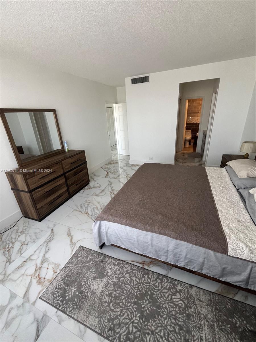 ALEXANDER TOWERS CONDO - Residential Lease