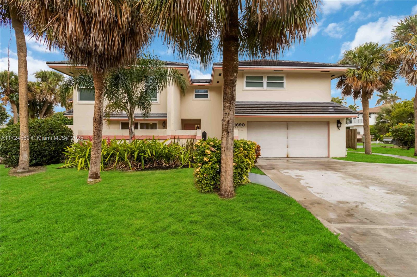 PRICE ADJUSTMENT!!! SIDE BY SIDE DUPLEX.TWO FOR THE PRICE OF ONE. ACCROSS THE STREET FROM ATLANTIC DUNES PARK. LOCAL BEACH ONE STEP AWAY. ONE LARGER UNIT COULD BE OWNER OCCUPIED, HAS A GARAGE, LARGER PORCH, COMPLETELY FENCED. REMODELED, STAILESS STEEL APPLIANCES, GRANITE COUNTERS, SKY LIGHT, OVERSIZED SHOWERS, RECESSED LIGHTING, NEW ROOF 2019. ONE OF THE UNITS HAVE A BEDROOM DOWNSTAIRS WITH A COMPLETE BATH AND A SEPARATE ENTRANCE COULD BE AN IN LAW QUARTERS, A MAID ROOM OR AN EFFICIENCY. TO SHOW, PLEASE CALL THE LISTING AGENT BY USING SHOW ASSIST.
